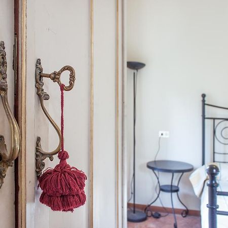Casa La Viola Blu Bed and Breakfast Τσερνόμπιο Δωμάτιο φωτογραφία