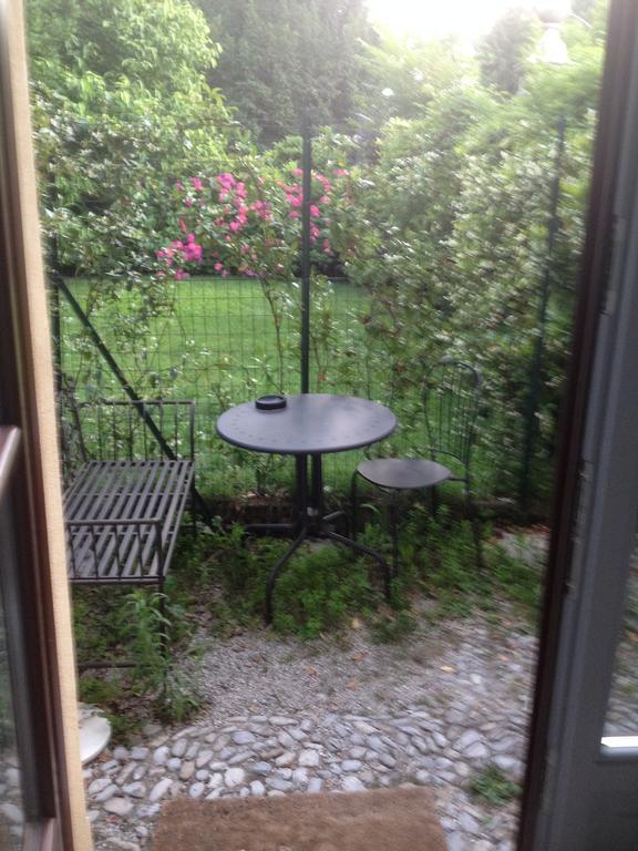Casa La Viola Blu Bed and Breakfast Τσερνόμπιο Εξωτερικό φωτογραφία