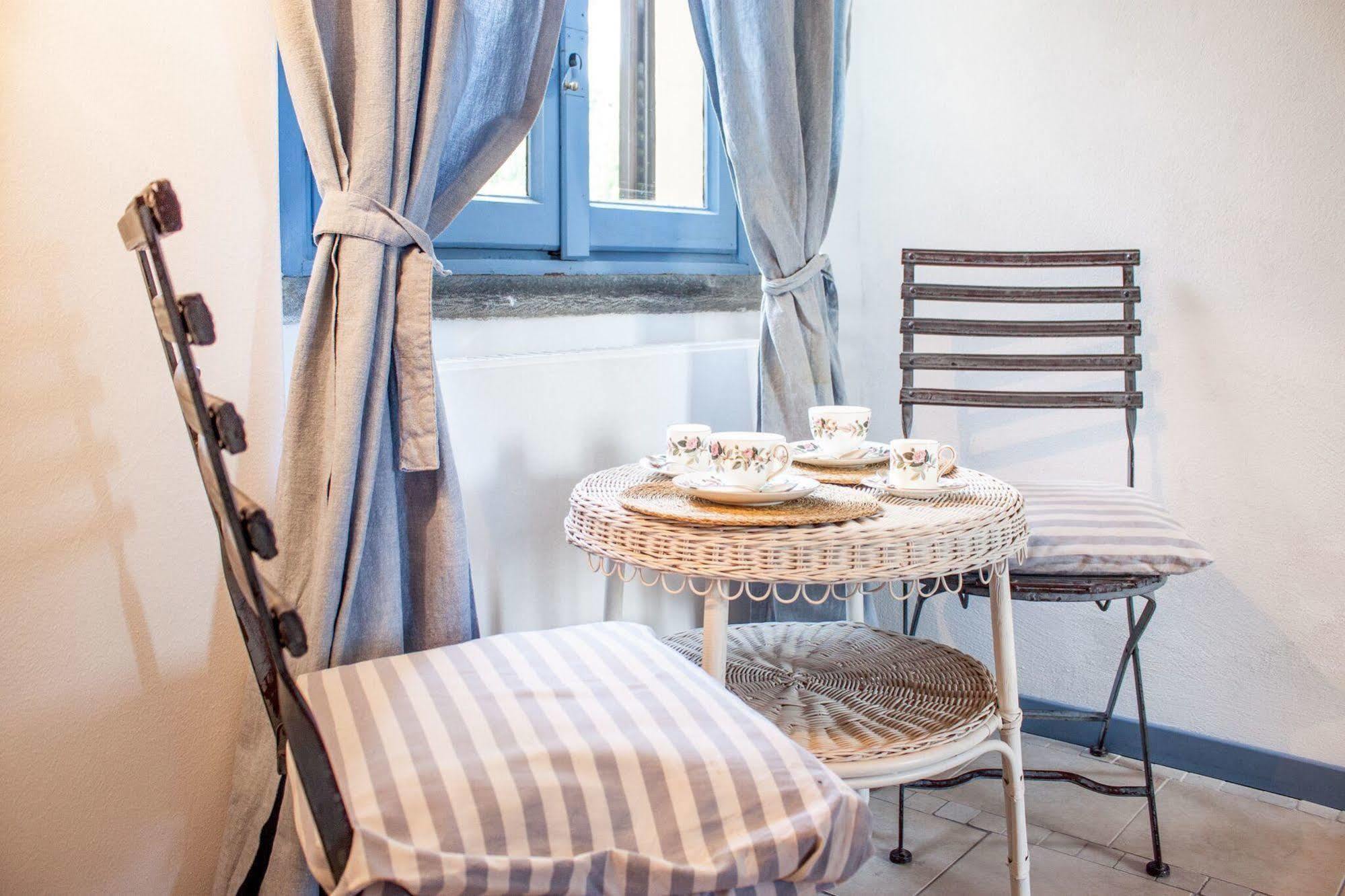 Casa La Viola Blu Bed and Breakfast Τσερνόμπιο Εξωτερικό φωτογραφία