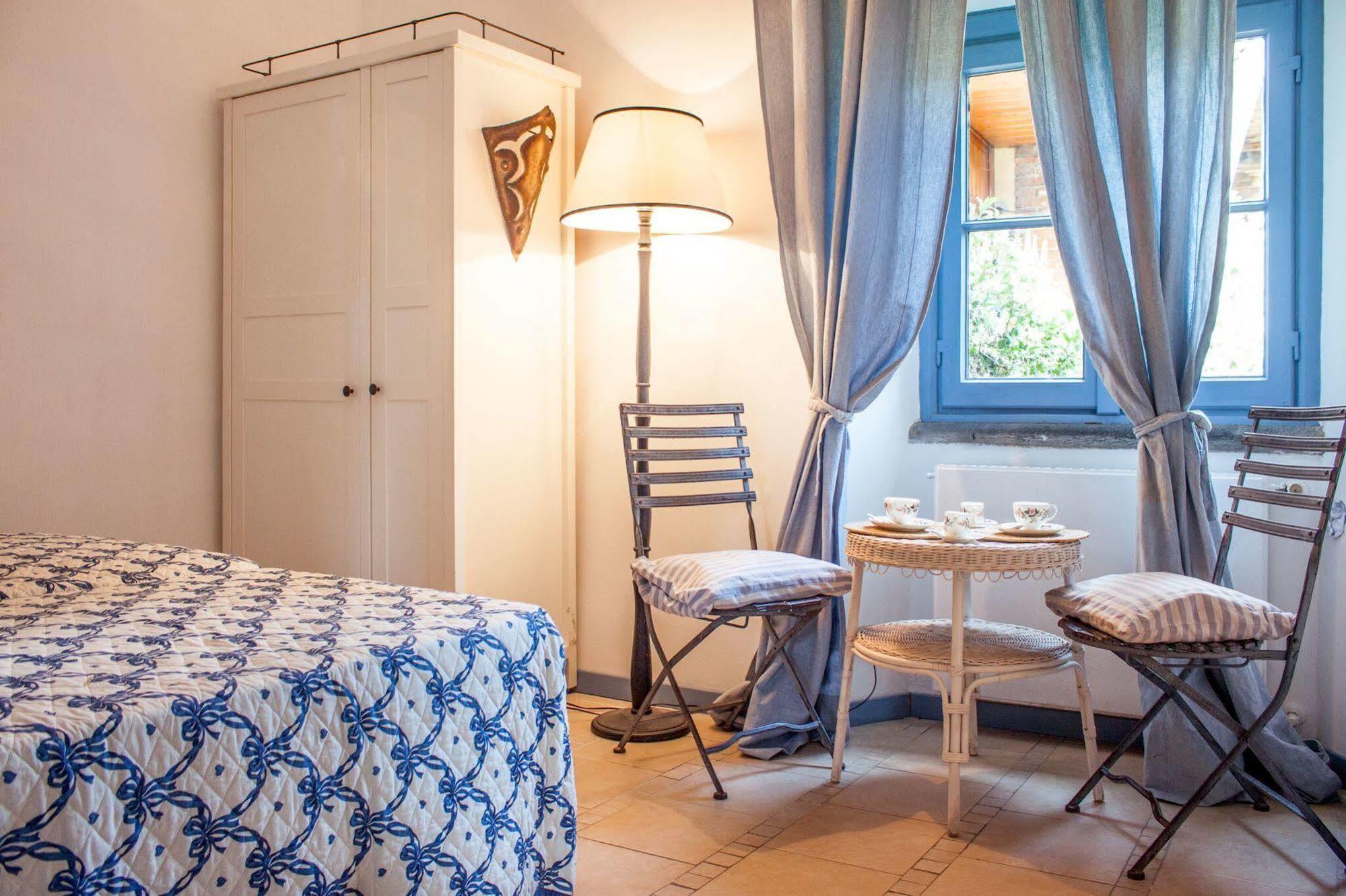 Casa La Viola Blu Bed and Breakfast Τσερνόμπιο Εξωτερικό φωτογραφία